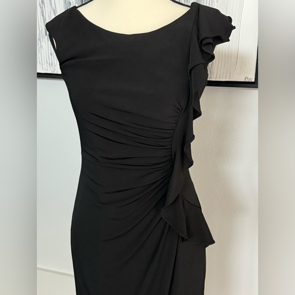 White House Black Market Black Dress Wave Side Size 2 - Picture 1 of 5